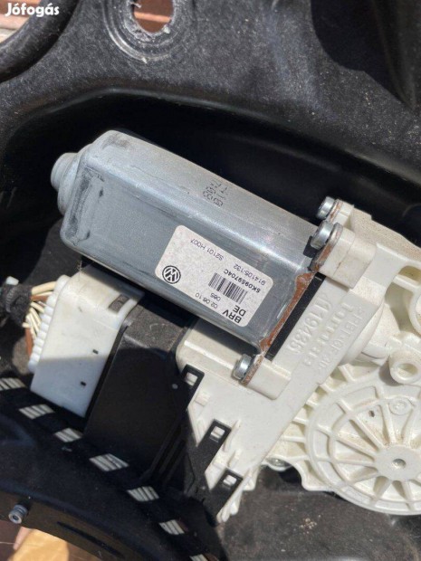 Volkswagen Golf VI bal jobb hátsó ablakemelő 5K0959704C 5K0959703C