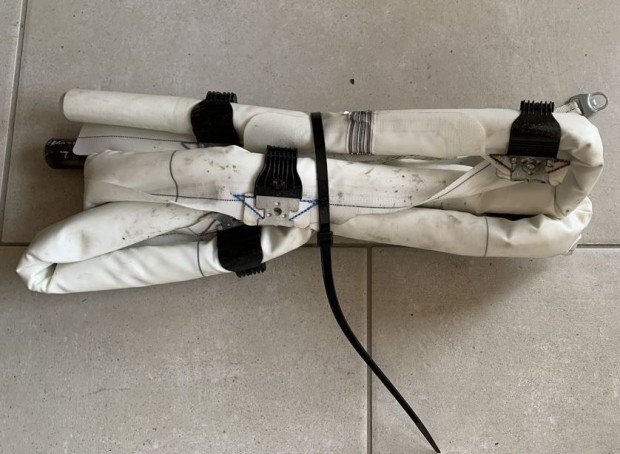 Volkswagen Golf VI kombi bal oldali fggnylgzsk 1K0880741F