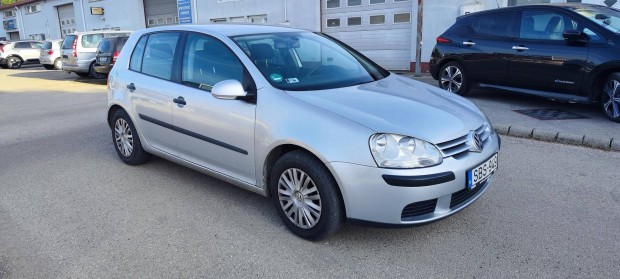 Volkswagen Golf V 1.4 Comfortline Digitklma