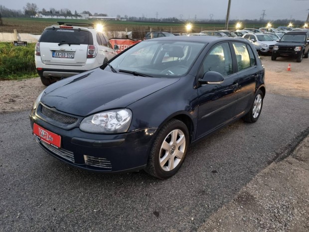 Volkswagen Golf V 1.4 Comfortline Garanci�val ....