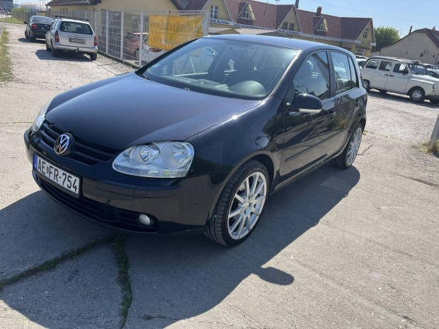 Volkswagen Golf V 1.4 TSi Sportline