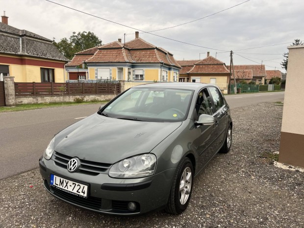 Volkswagen Golf V 1.4 Trendline