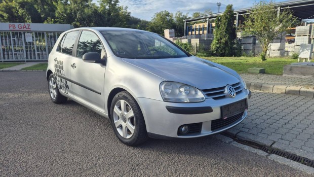 Volkswagen Golf V 1.4 Trendline Szp s J!!!