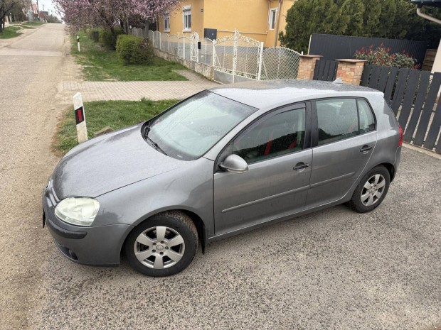 Volkswagen Golf V 1.6 Comfortline J� �llapotban...