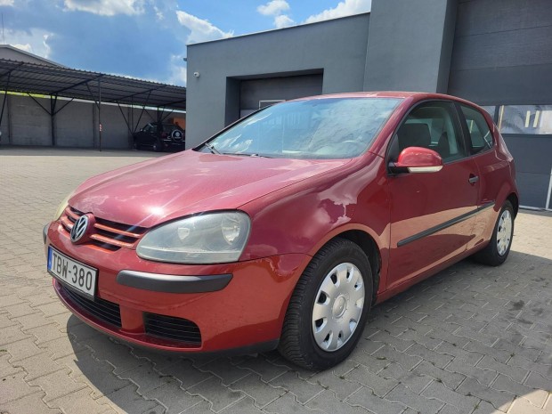 Volkswagen Golf V 1.6 FSI Comfortline