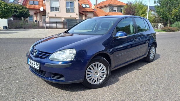 Volkswagen Golf V 1.6 FSI Comfortline Friss Ms...