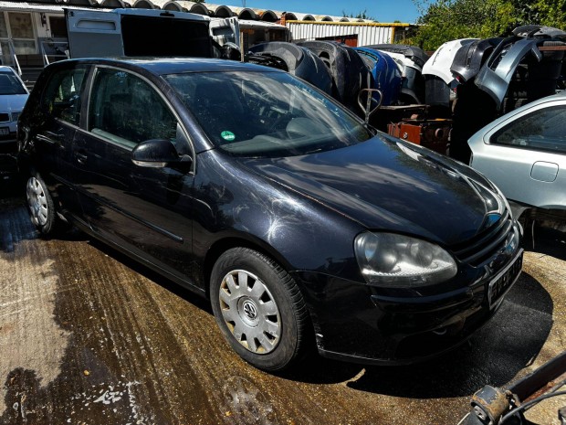 Volkswagen Golf V 1.6 FSI Sport bontott alkatrszei
