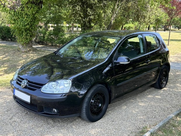 Volkswagen Golf V 1.6 Perfekt Magyarországi els...