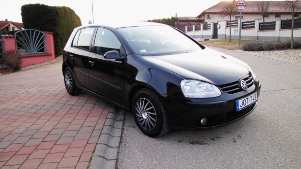 Volkswagen Golf V 1.6 Trendline Benzinenes..FRI...