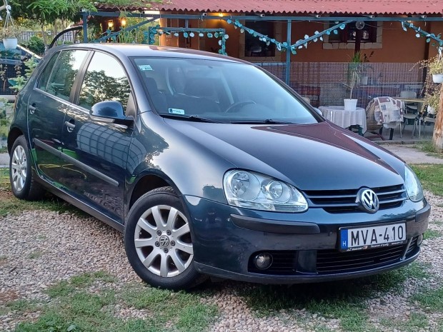 Volkswagen Golf V 1.9 PD TDI Trendline