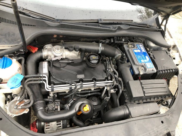 Volkswagen Golf V 1.9 PD TDi BKC motor 105 Le