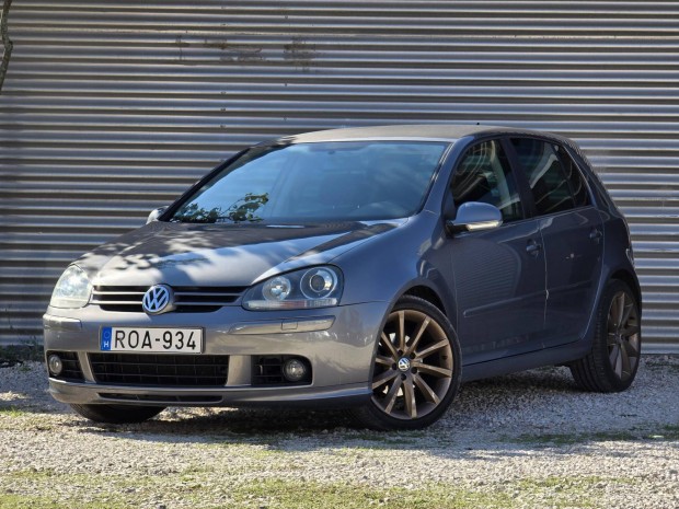 Volkswagen Golf V 2.0 FSI Comfortline Szervizkö...