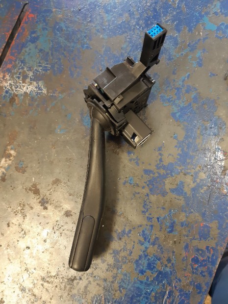 Volkswagen Golf V Ablakt�rl� Kapcsol�