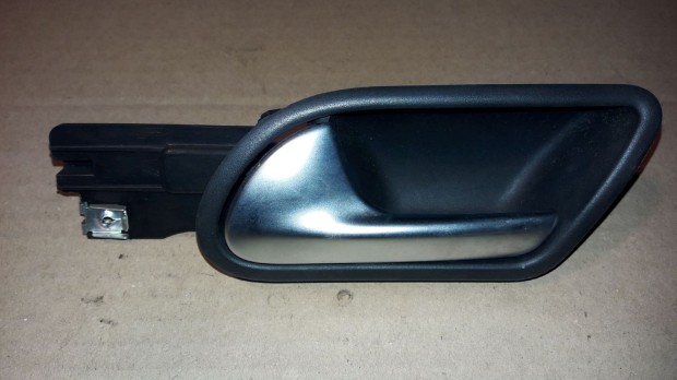 Volkswagen Golf V Bal Els� Bels� Ajt�kilincs