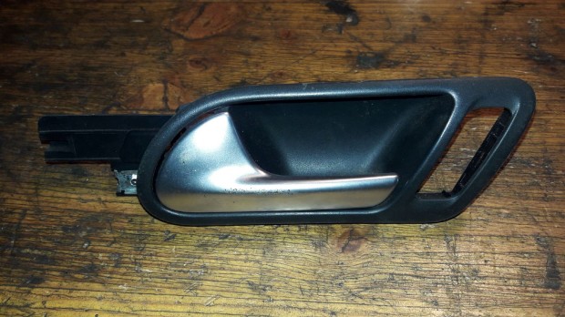 Volkswagen Golf V Bal Els� Bels� Ajt�kilincs