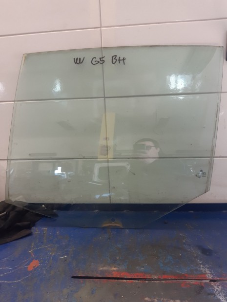Volkswagen Golf V Bal H�ts� Lej�r� Ablak�veg
