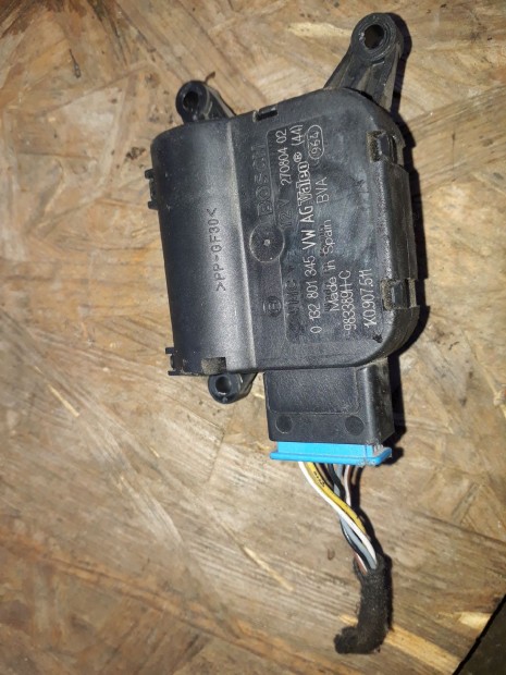 Volkswagen Golf V F�t�s �ll�t� Motor