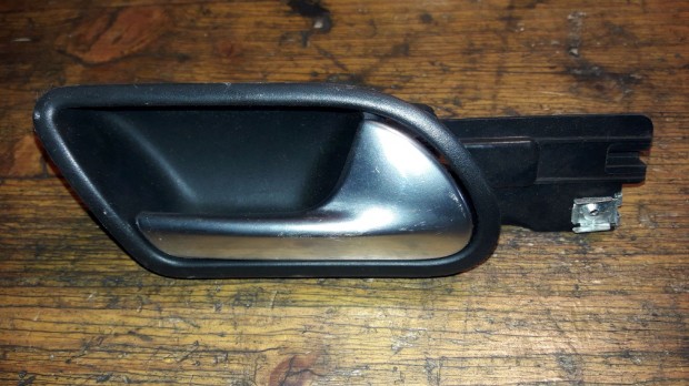 Volkswagen Golf V Jobb Els� Bels� Ajt�kilincs