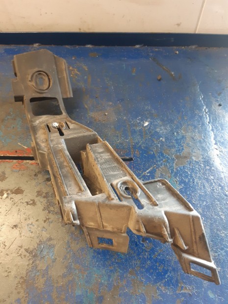 Volkswagen Golf V Jobb H�ts� L�kh�r�t� Tart�