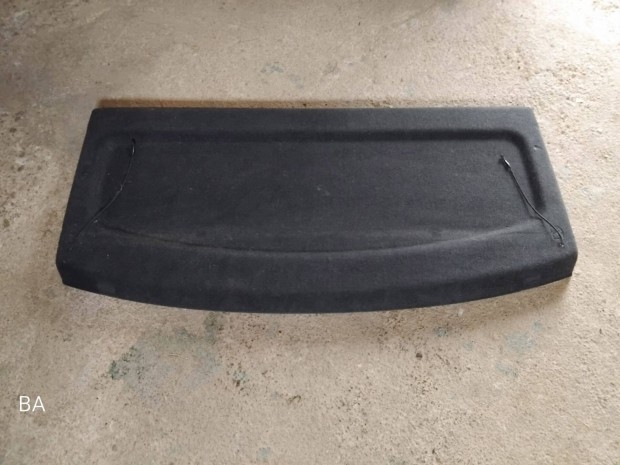 Volkswagen Golf V Kalaptartó