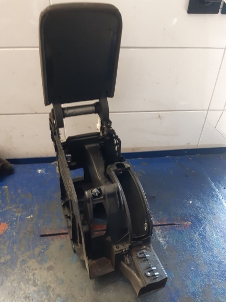 Volkswagen Golf V K�ny�kl�