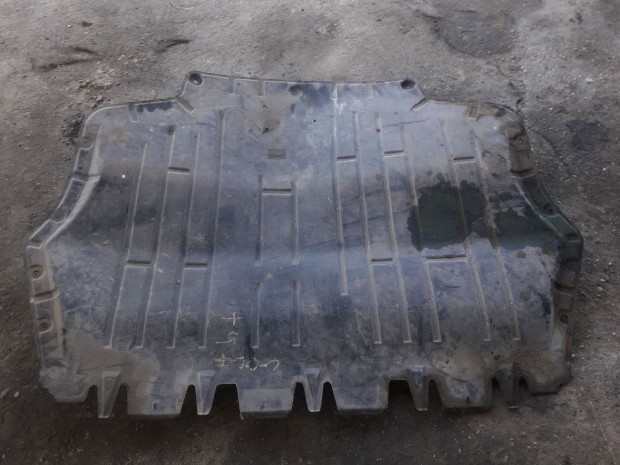 Volkswagen Golf V Motor Alsó Burkolat