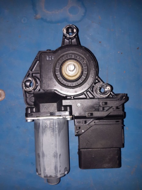 Volkswagen Golf V Plus Jobb H�ts� Ablakemel� Motor