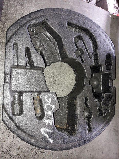 Volkswagen Golf V Szerel� K�szlet Tart�