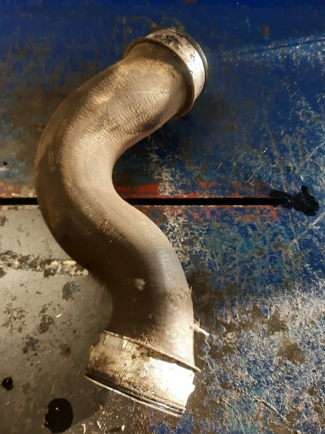 Volkswagen Golf V Turb�cs� / Intercooler Cs�