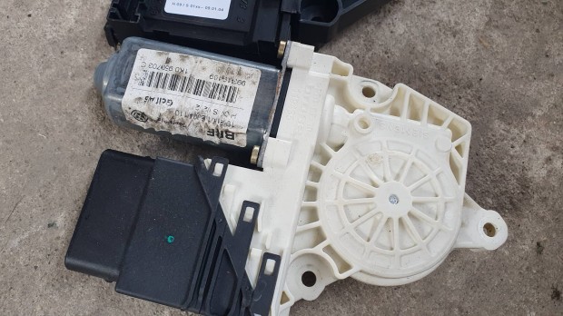 Volkswagen Golf V ablakemelő motor eladó