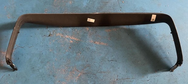 Volkswagen Golf csomagt�r ajt� bels� bor�t�s 5K6867603 elad�