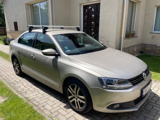 Volkswagen Jetta 1,4TSI highline felszereltsggel els tulajdono elad