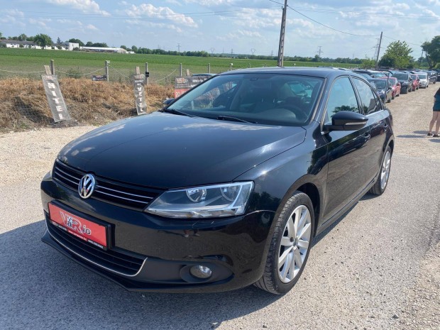 Volkswagen Jetta 1.4 TSI Highline 3 év garanciá...