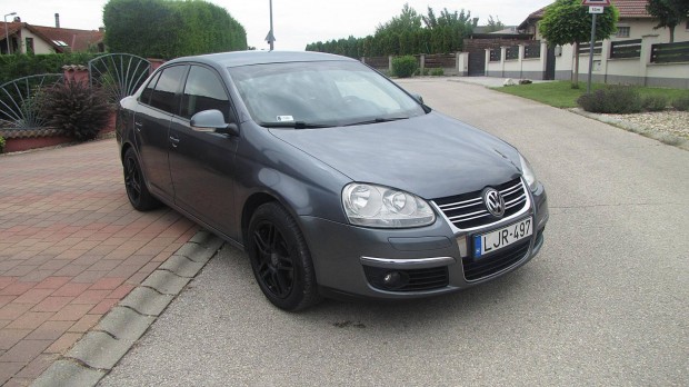 Volkswagen Jetta 1.6 Comfortline Frissen szervi...