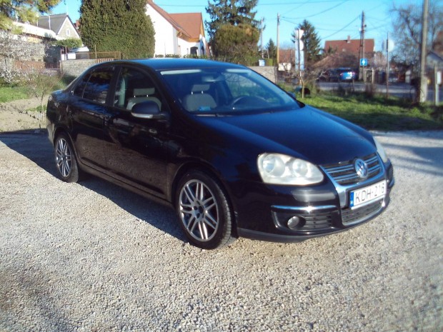 Volkswagen Jetta 1.6 FSI Comfortline klímával.k...