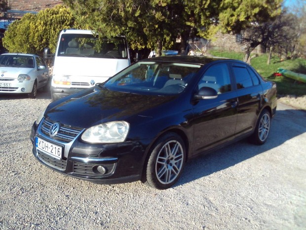 Volkswagen Jetta 1.6 FSI Comfortline klímával.k...