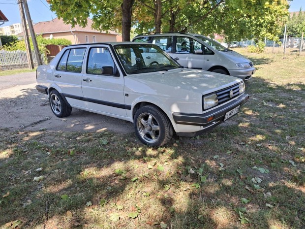 Volkswagen Jetta 1.6 GL Autmata
