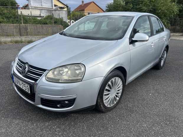 Volkswagen Jetta 1.6 Trendline