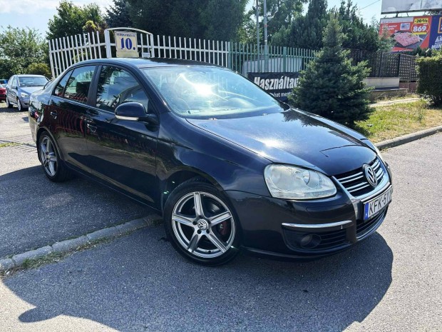 Volkswagen Jetta 1.6 Trendline Digit Klíma+Kame...