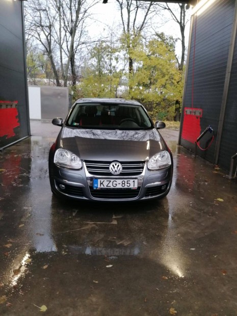 Volkswagen Jetta 1.6 Trendline Megkmlt llapotban