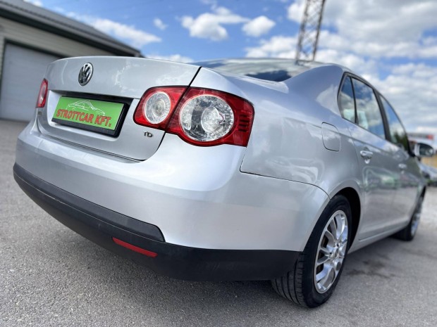 Volkswagen Jetta 1.9 PD TDI Comfortline Bxemoto...