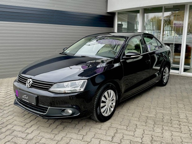 Volkswagen Jetta 2.0 CR TDI Comfortline Garanci...