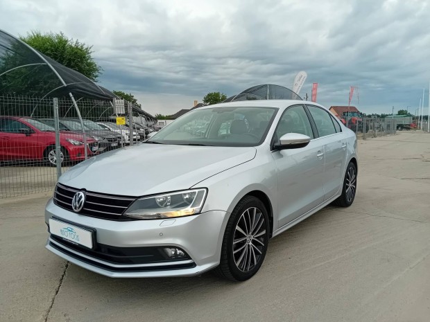 Volkswagen Jetta 2.0 TDI BMT Comfortline DSG MA...