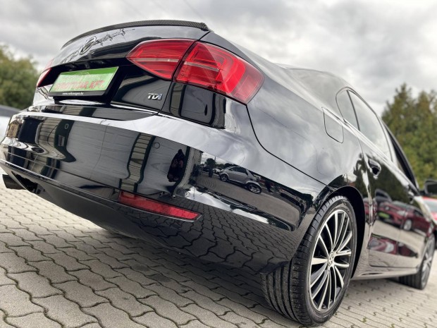Volkswagen Jetta 2.0 TDI BMT Highline DSG Mo.-I...