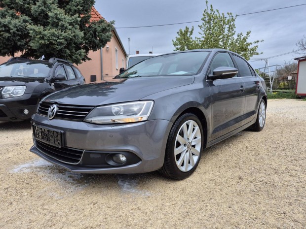 Volkswagen Jetta VI 1.4 TSI Highline Gyönyörű!...