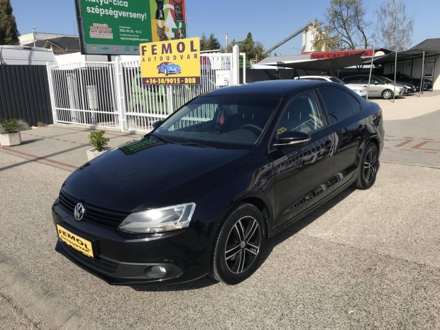 Volkswagen Jetta VI 1.4 TSI Trendline S-mentes!...