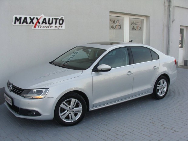 Volkswagen Jetta VI 1.6 CR TDI Highline.Tempoma...