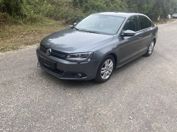 Volkswagen Jetta VI 1.6 CR TDI Trendline Külföl...