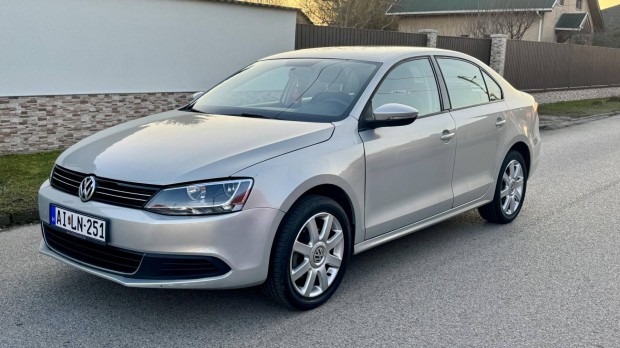 Volkswagen Jetta VI 2.5 Benzin