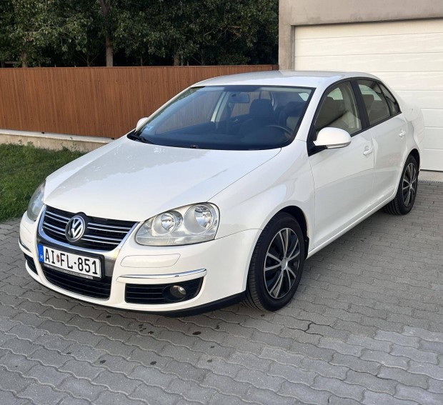 Volkswagen Jetta V 1.6 Comfortline 102Le Jól Fe...